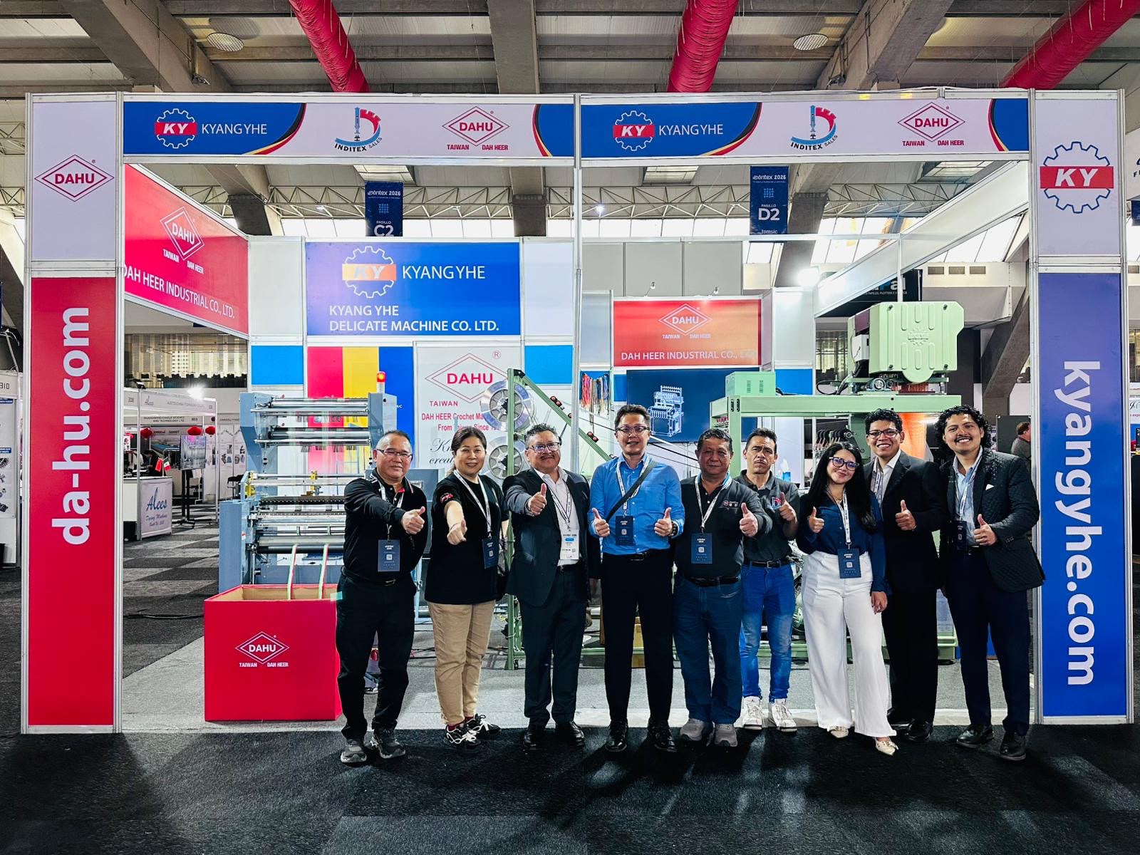 Equipo INDITEX SALES junto a Kyang Yhe y DAHU en EXINTEX Puebla 2026